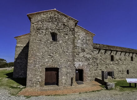 Monasterio de Tentuda techo de la provincia de Badajoz y sitio de la Orden de Santiago