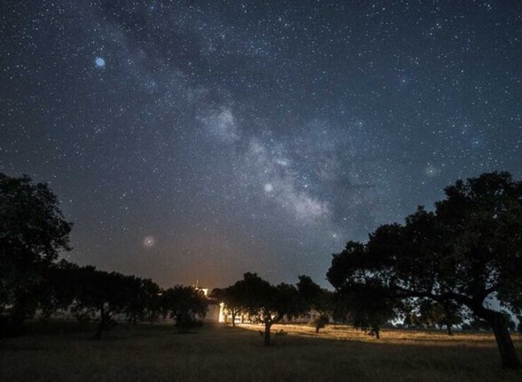 Dnde y cmo ver las estrellas en Extremadura Senderos Nocturnos y Miradores Celestes