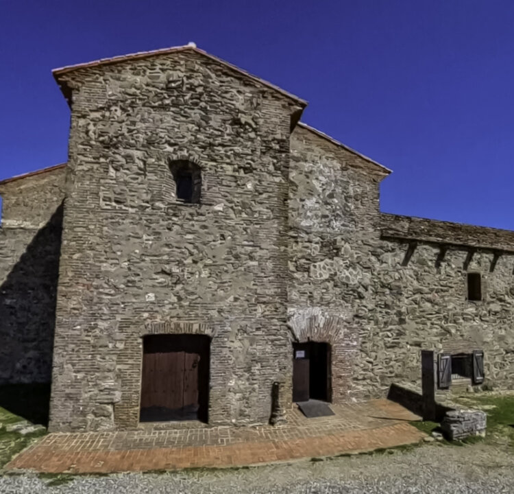 Monasterio de Tentuda techo de la provincia de Badajoz y sitio de la Orden de Santiago