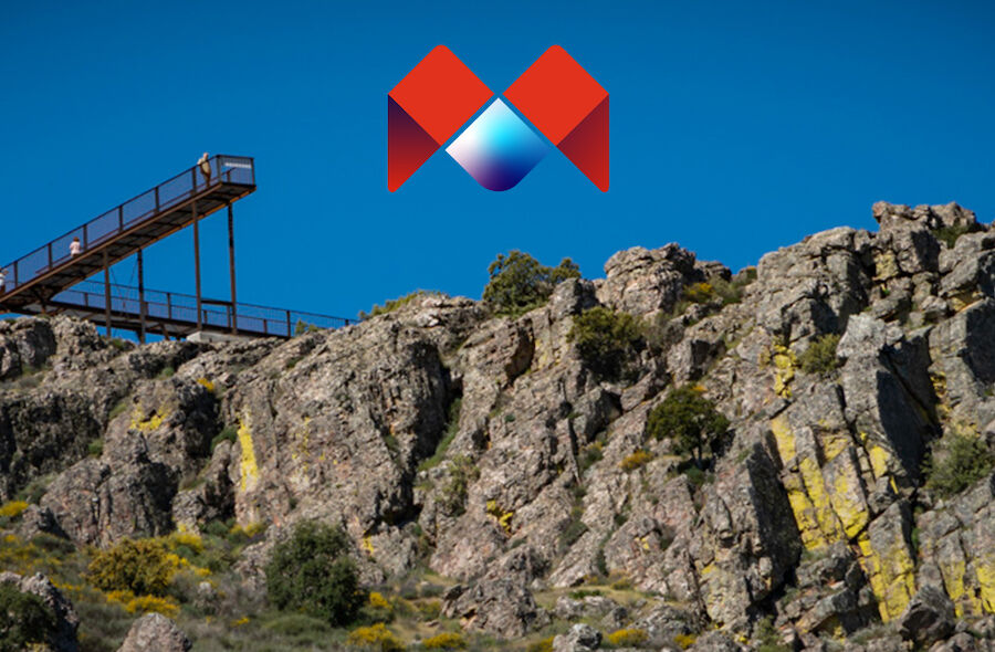 Tan alto como la luna