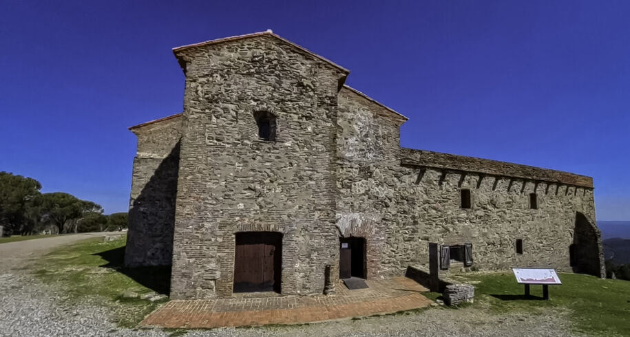 Monasterio de Tentuda techo de la provincia de Badajoz y sitio de la Orden de Santiago