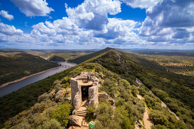 El 60% apoya la caza en Monfragüe: el estudio que desmonta el relato urbano y sacude el debate nacional Image