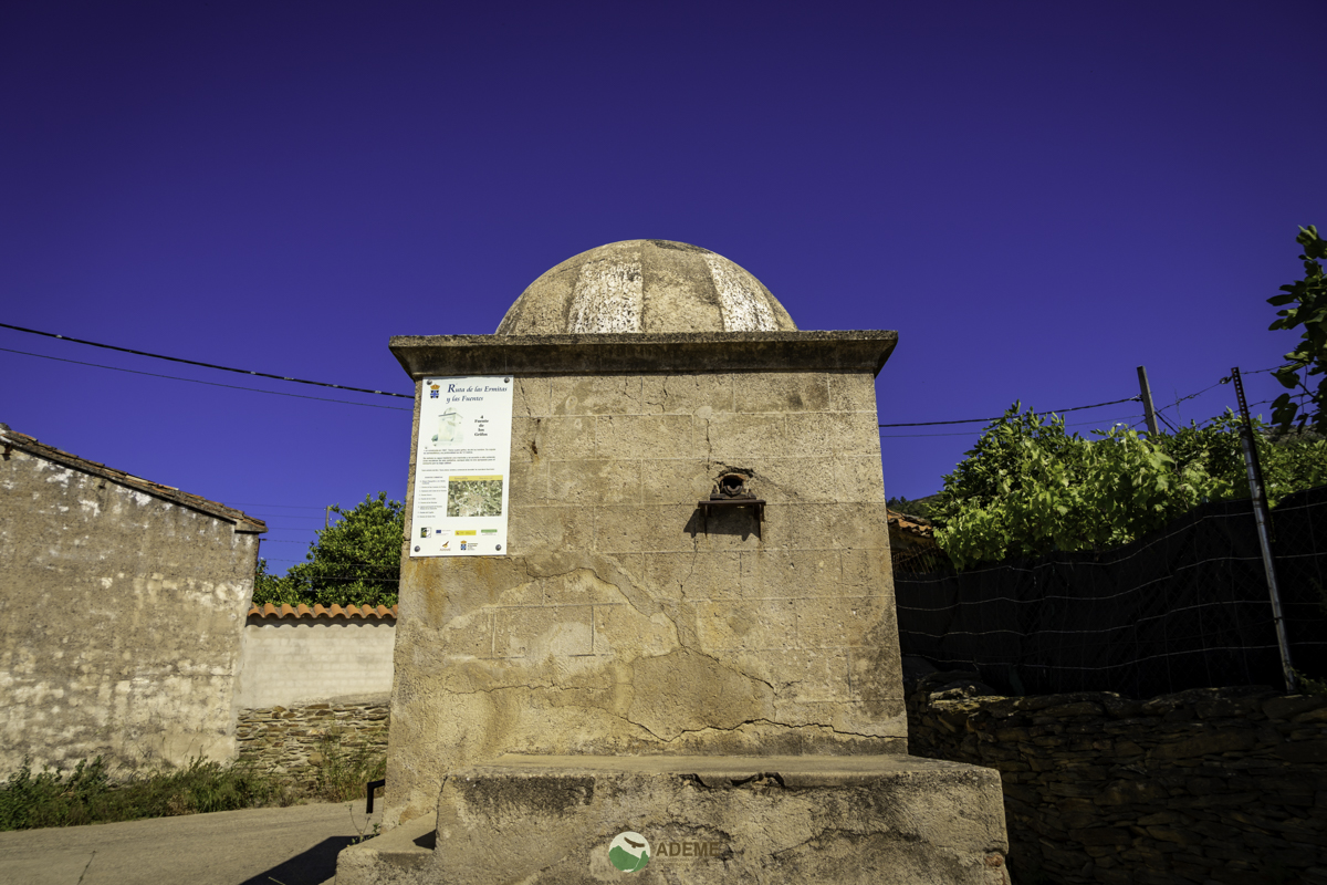 cuatro fuentes y una cascada